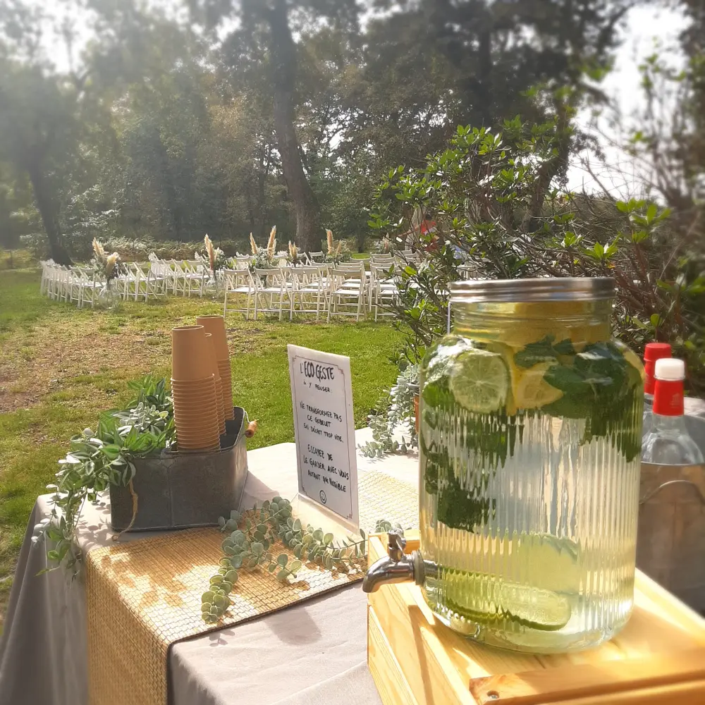 Buffet extérieur avec eau citronnée